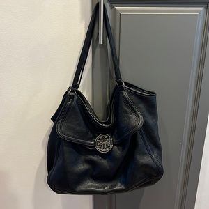 Tory Burch Amanda Hobo- Black